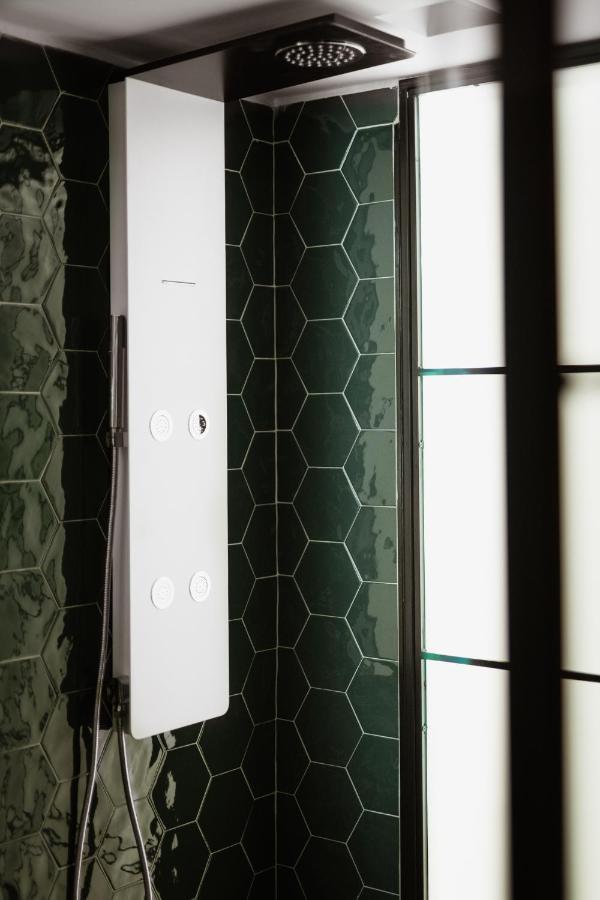 The Bold Type Hotel, A Member Of Design Hotels Patras Luaran gambar